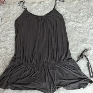 Old Navy Spaghetti String Top Sz Xl thumbnail 1