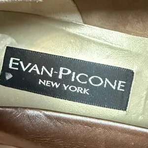 Evan-Picone New York Metallic Bronze Leather Block Heel Pumps Size 8B thumbnail 7