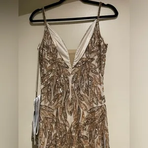 NWT Mac Duggal Style 5107 Plunging Neckline Sequins Gown Dress Gold Nude Size 10 thumbnail 12