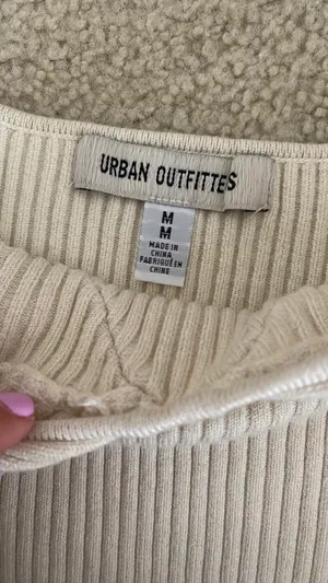 Urban Outfitters Top thumbnail 2
