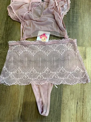 Soft Lace Bralette/Bandeau/Thong Set - Pink thumbnail 3