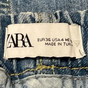 Zara Women's Blue Elastic Waist High Rise Straight Relaxed Denim Jeans Size 4 thumbnail 4
