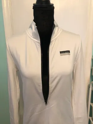Victoria's Secret Pink Long Sleeve Workout Top thumbnail 5