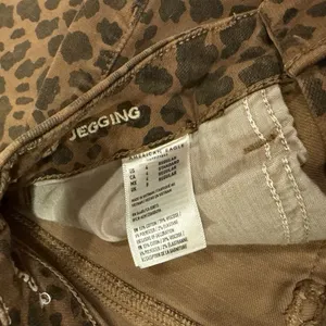 American Eagle Brown Leopard Print Pants thumbnail 6