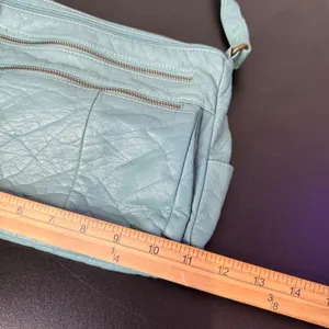 Bueno Multi Zip Pocket Green Crossbody Bag Crinkled Vegan Leather Pebble thumbnail 7