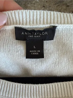 Ann Taylor Factory White Eyelet Sleeve Cotton Sweater Size L 🤍 thumbnail 3