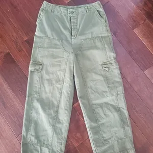 Universal Threads Olive Utility Pants Cargo Size 6 thumbnail 2