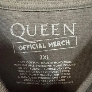Queen A Night at the Opera Album Zodiac Crest Band Tee 3XL thumbnail 3