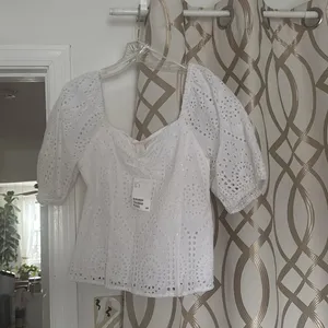 NWT H&M White Eyelet Puff Sleeve Sweetheart Top Sz S thumbnail 3