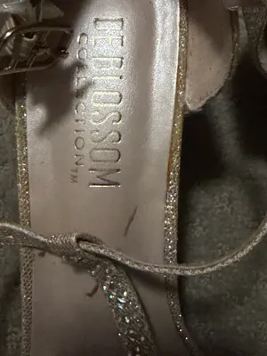 Good and rhinestone heels Gold Size 8.5 thumbnail 3