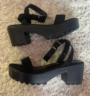 Windsor Chunky Platform Heels thumbnail 2