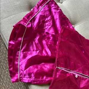 Non Signe Pink Satin Trimmed Two Piece Pajama Set Size Small thumbnail 7