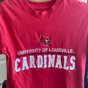 Old Varsity Brand University of Louisville Cardinals tshirt S thumbnail 1
