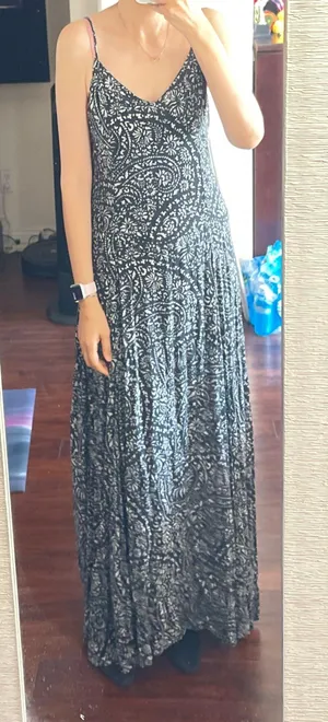 Abercrombie&Fitch maxi skirt size M pre loved color in blue shoulder adjustable model 120 lbs and 5’5 thumbnail 7