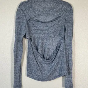 ALC Blue Heathered Cut Out Back Tee Shirt Womens L Casual Luxury Classic Staple thumbnail 5