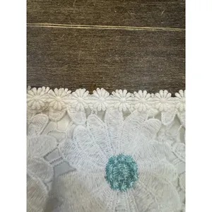 Saylor‎ Yenela Mini Skirt in White Daisies Size Large Embroidered Lace thumbnail 5