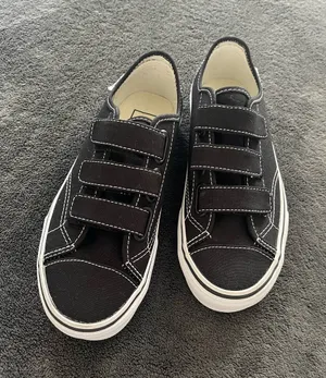 Vans black canvas thumbnail 1