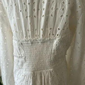Gianni Bini Katrina Eyelet V-Neck Long Sleeve, White, Size Medium, NWT thumbnail 8