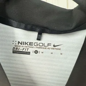 Nike Golf Women’s Medium Striped Golf Polo Shirt Athletic thumbnail 2