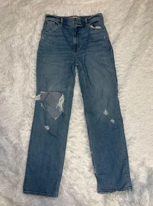Abercrombie & Fitch The 90’s Straight Ultra High Rise size 28 / 6R Jeans thumbnail 1