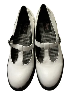 Jellypop Jam White T-Strap Mary Jane Chunky Lug Sole Heels Size 8M NWOBn NB thumbnail 1
