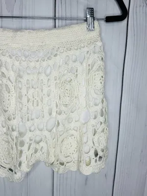 Umgee USA Women’s Crochet Lace Shorts Ivory Size M Boho Festival Drawstring thumbnail 7