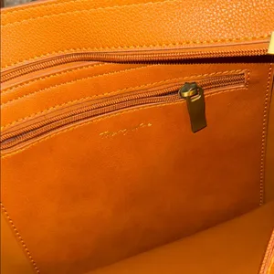 Twenty nine Elegant Tan Leather Shoulder Bag thumbnail 2