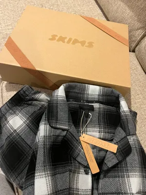 SKIMS Pajama Set thumbnail 3