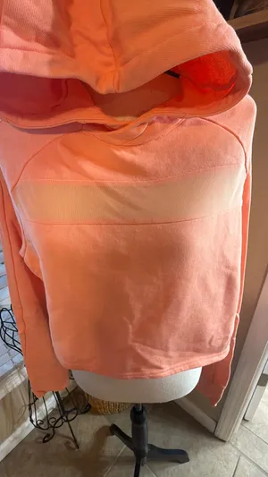 Gymshark Coral Pink Cropped Hoodie thumbnail 4