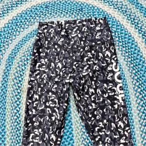 Soulcycle Womens Athletic Leggings Large Cycling Workout Gym Athleisure Comfy thumbnail 2