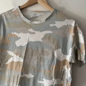 Aerie Oversized Sunwashed Desert Camo Short Sleeve‎ Tee thumbnail 2