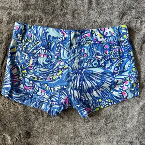 Lilly Pulitzer The Walsh Shorts Sz 2 thumbnail 6