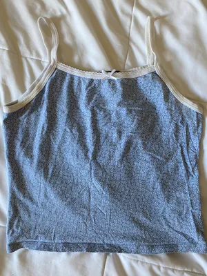 Brandy Melville Crop Top thumbnail 1