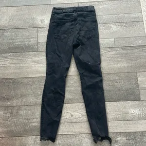American Eagle Size 0 Black Distressed Super High-Rise Jeggings thumbnail 8