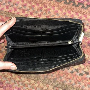 BLACK MICHAEL KORS LEATHER ZIP LONG WALLET thumbnail 4