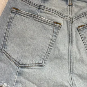 Abercrombie High Rise‎ Cutoff Shorts Size 26 Light Wash Distressed Denim thumbnail 7