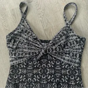 MiracleSuit One Piece Swim Suit Black Underwire Women’s 8 See Measurements thumbnail 4