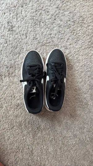 Nike Shoes thumbnail 3