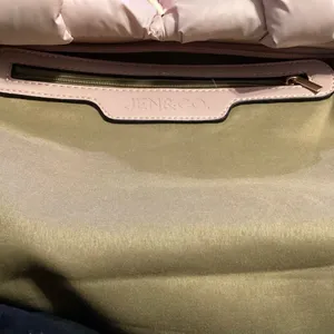 Pink puffer bag Jen & Co thumbnail 13