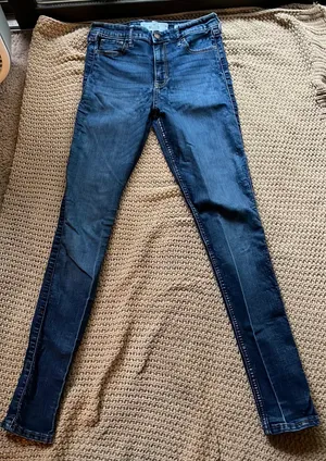 Hollister Jeans thumbnail 1