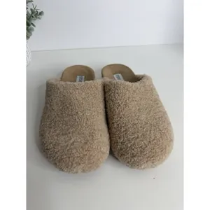 NEW Steve Madden Vesa Beige Teddy Sherpa Faux Fur Mule Clog Slippers Cozy Shoes thumbnail 3