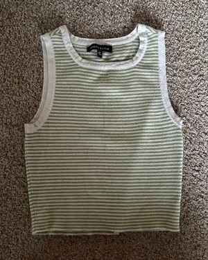 Kendall + Kylie Top thumbnail 1