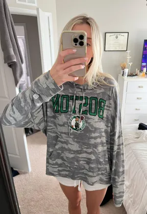 American Eagle Celtics Sweatshirt thumbnail 2