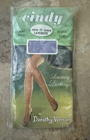 Cindy Luxury Stockings By Dorthy Vernon Lavender One Size Made‎ In England thumbnail 1