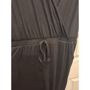 NWT Mele‎ E Pere Womens Black V-Neck Surplice Sleeveless Jumpsuit Size L Travel thumbnail 4