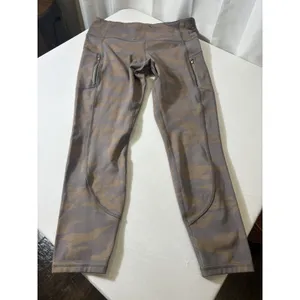 ATHLETA Rainier Reflective Tight Women's 1X Camo Leggings Running Gym‎ Workout thumbnail 2
