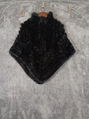 J Mclaughlin Black Faux Fur Poncho Pull Over One Size Mob Wife Old Money Datenig thumbnail 3