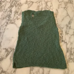 NWT J. Crew Green V Neck Beach Sweater Sz S - BIG SNAG in back needs repair thumbnail 4
