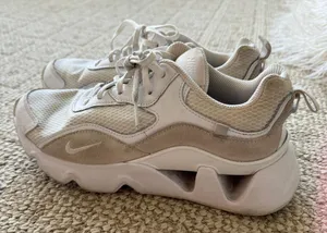 Neutral Sneakers thumbnail 1