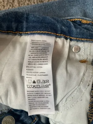 Levi’s Signature Women’s High Rise Straight Leg Jeans 30 Light Wash thumbnail 6